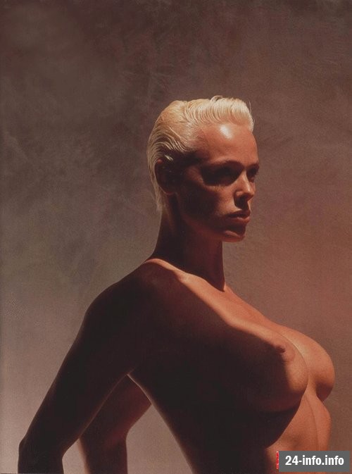 Голая Бриджит Нильсен