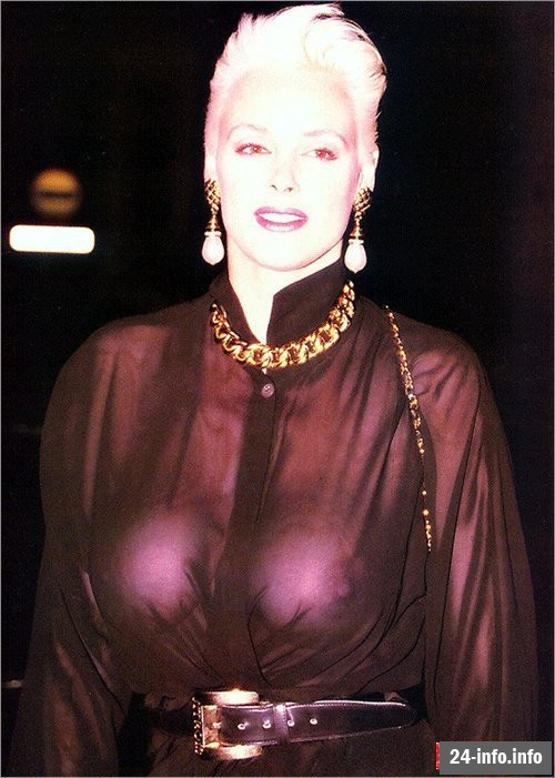 Голая Бриджит Нильсен