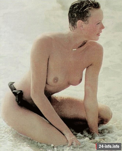 Голая Бриджит Нильсен