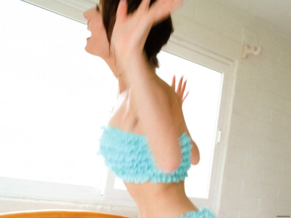 Фотографии игривой Leah Dizon (Лия Дизон)