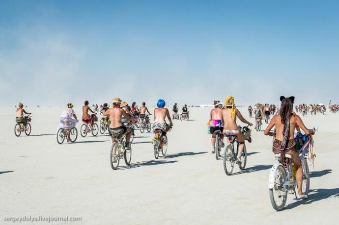 Burning Man 2013. 10 000 голых сисек в пустыне (18+)