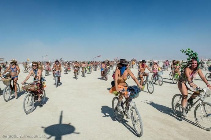 Burning Man 2013. 10 000 голых сисек в пустыне (18+)