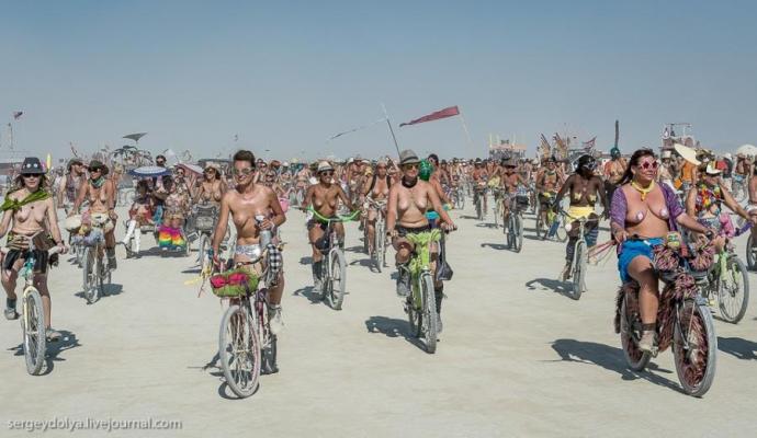 Burning Man 2013. 10 000 голых сисек в пустыне (18+)