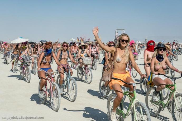 Burning Man 2013. 10 000 голых сисек в пустыне (18+)