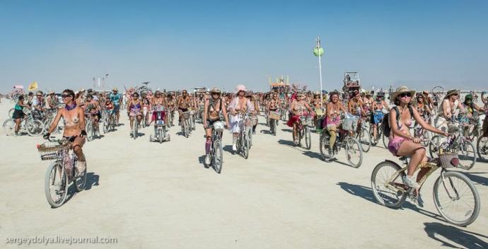 Burning Man 2013. 10 000 голых сисек в пустыне (18+)
