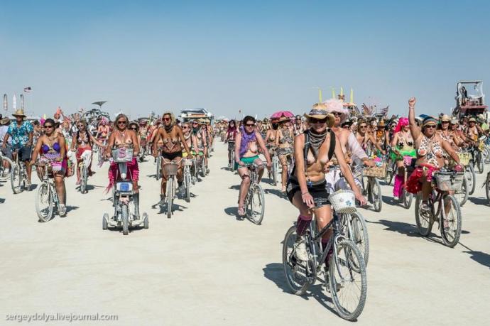 Burning Man 2013. 10 000 голых сисек в пустыне (18+)