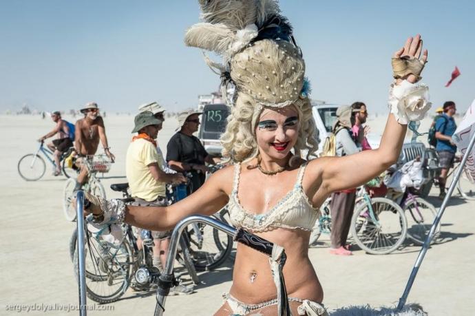 Burning Man 2013. 10 000 голых сисек в пустыне (18+)