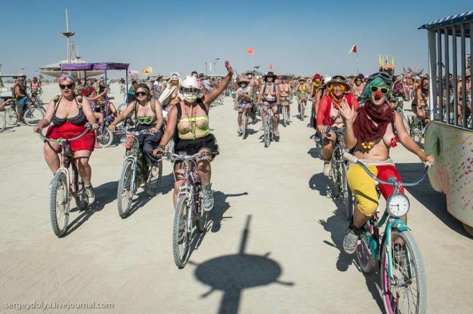 Burning Man 2013. 10 000 голых сисек в пустыне (18+)