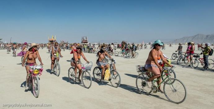 Burning Man 2013. 10 000 голых сисек в пустыне (18+)