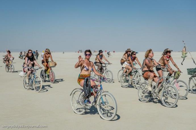 Burning Man 2013. 10 000 голых сисек в пустыне (18+)