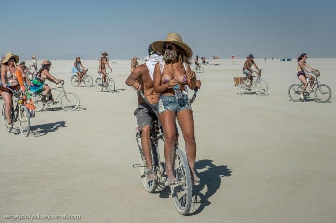 Burning Man 2013. 10 000 голых сисек в пустыне (18+)