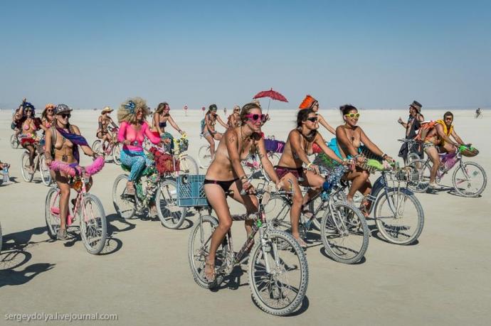 Burning Man 2013. 10 000 голых сисек в пустыне (18+)