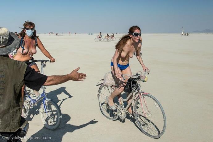 Burning Man 2013. 10 000 голых сисек в пустыне (18+)