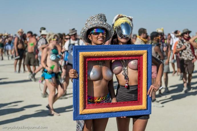 Burning Man 2013. 10 000 голых сисек в пустыне (18+)