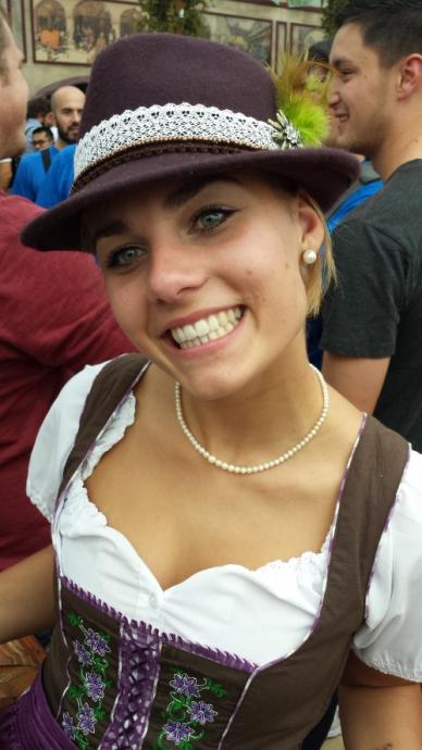 There Are Sexy Chivers Among Us (100 Photos)