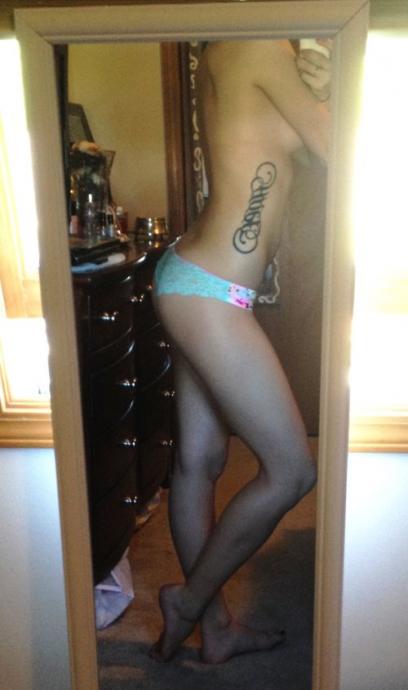 Mirrors are a girls best friend (41 Photos)