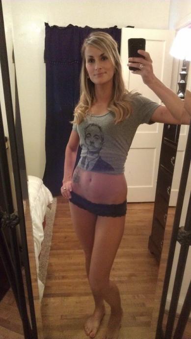 Mirrors are a girls best friend (41 Photos)