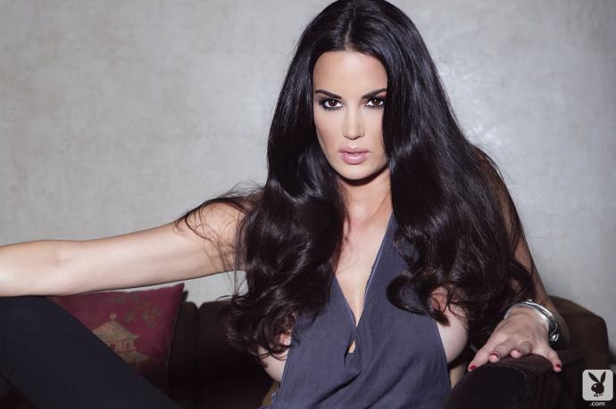 Горячая женщина Tiffany Taylor