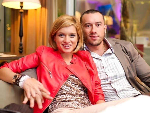 Михаил Терехин готовит Ксении Бородиной вкусные завтраки