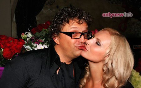 Рома Жуков открыл ресторан для взрослых