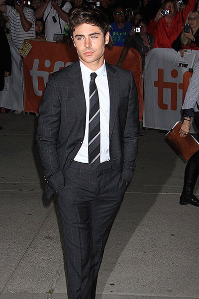 Зак Эфрон пытается избавиться от наркотической и алкогольной зависимости Зак Эфрон пытается избавиться от наркотической и алкогольной зависимости