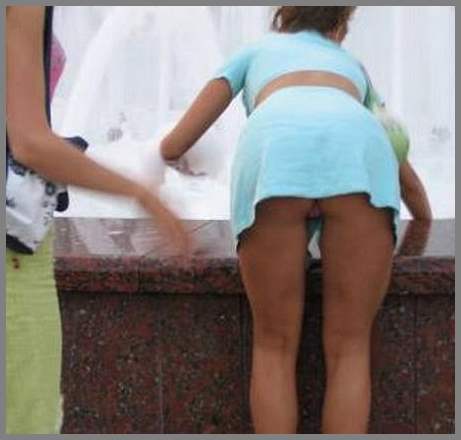 Ай-Ай просветы под юбкой!