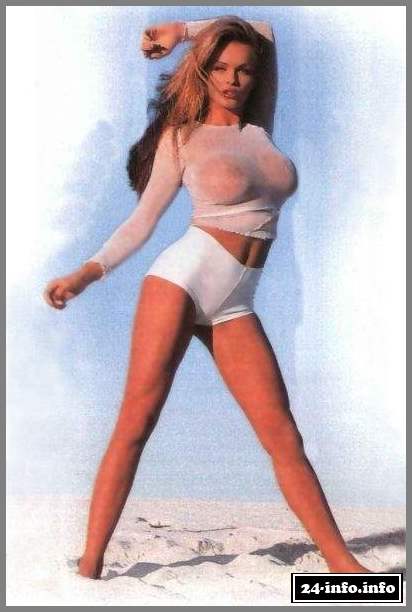 Голая звезда Брук Ричардс