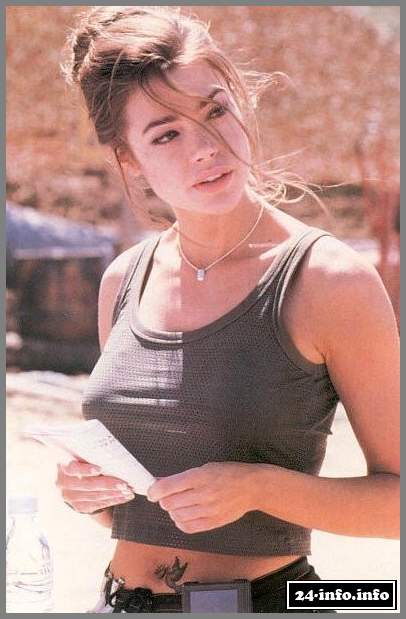 Голая звезда Дениз Ричардс