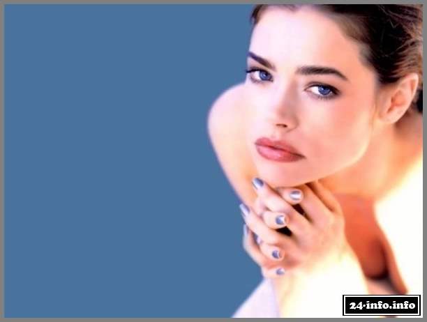 Голая звезда Дениз Ричардс