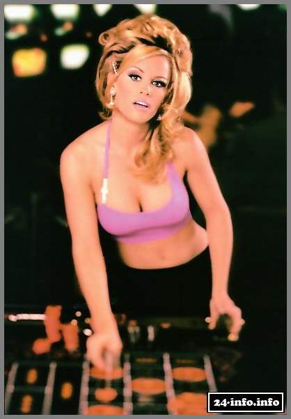 Голая звезда Дженни Маккарти