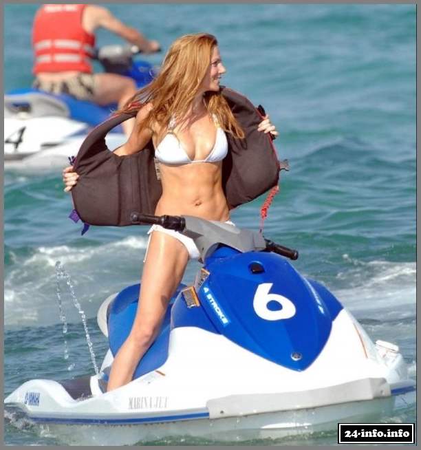 Голая звезда Джерри Холливелл