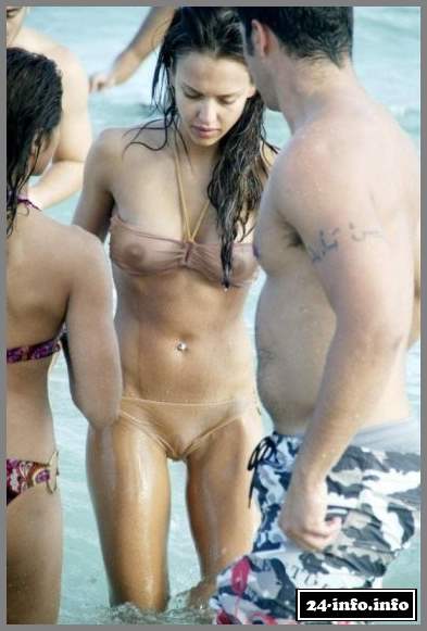 Голая звезда Джессика Альба