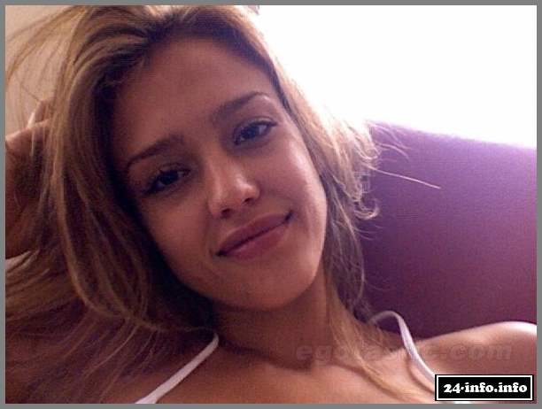 Голая звезда Джессика Альба