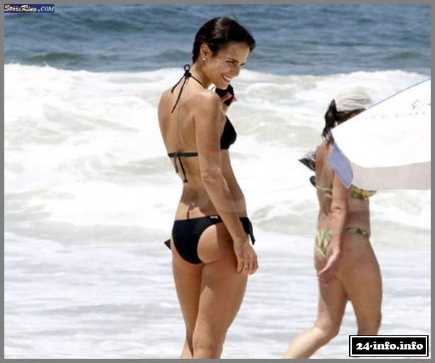 Голая звезда Джордана Брюстер