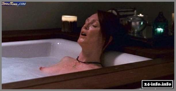 Голая звезда Джулианна Мур