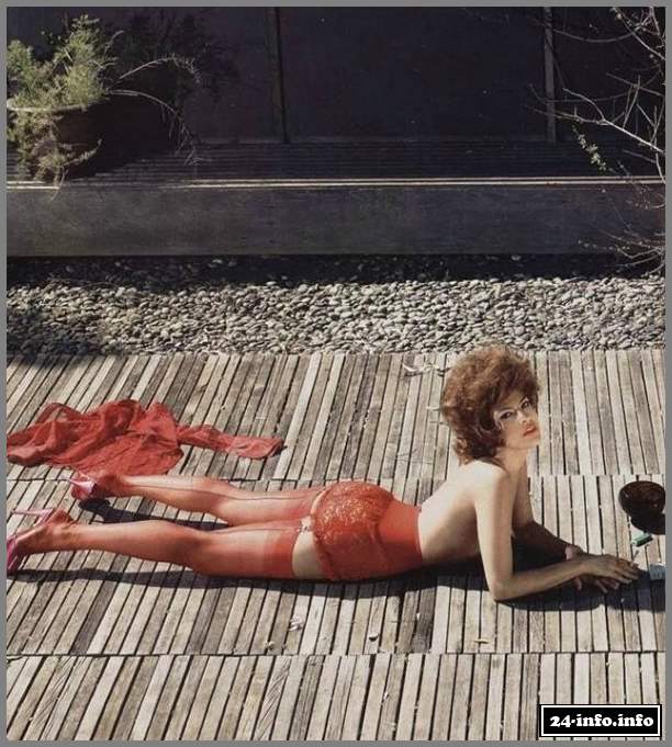 Голая звезда Ева Мендес