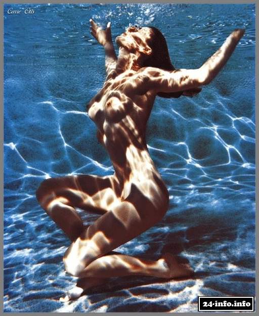 Голая звезда Кэрри Отис