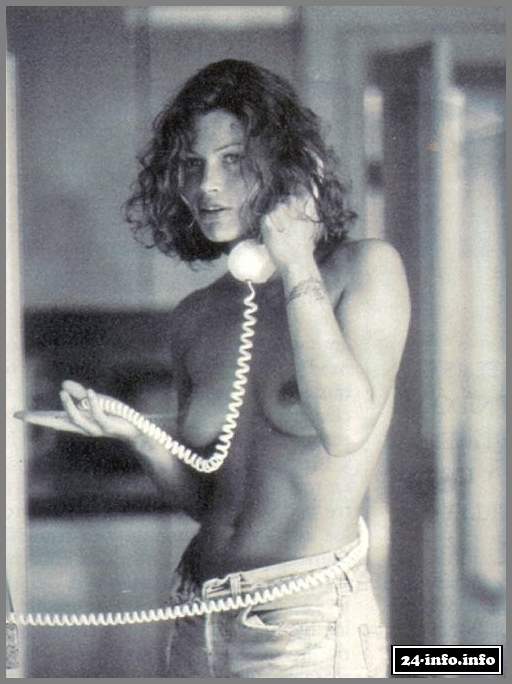 Голая звезда Кэрри Отис