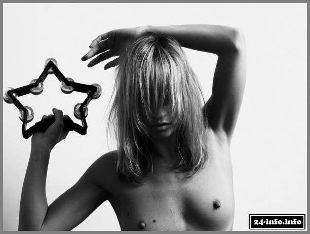 Голая звезда Кейт Мосс