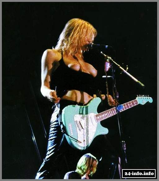 Голая звезда Кортни Лав