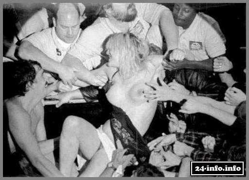 Голая звезда Кортни Лав