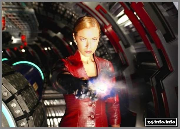 Голая звезда Кристанна Локен