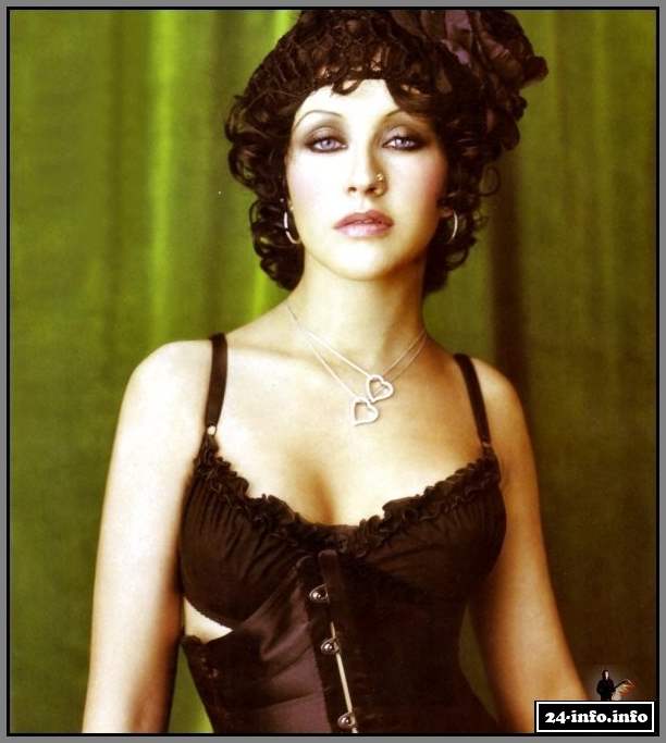 Голая звезда Кристина Агилера