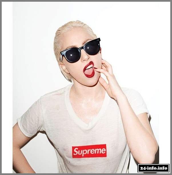 Голая звезда Леди Гага