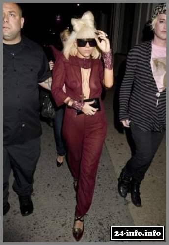 Голая звезда Леди Гага