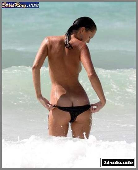 Голая звезда Люси Кларксон