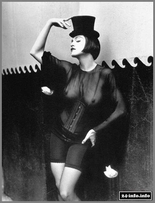 Голая звезда Мадонна