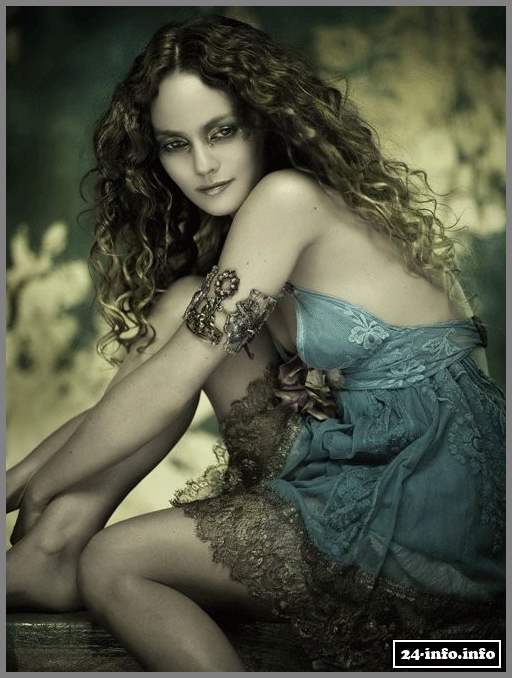 Голая звезда Ванесса Паради