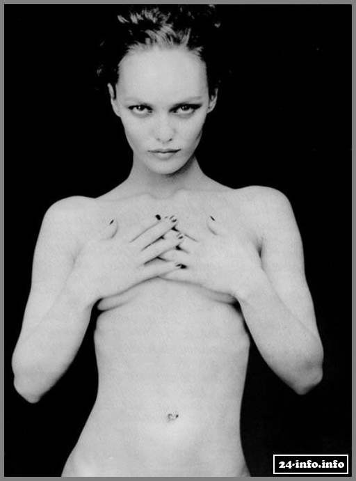 Голая звезда Ванесса Паради