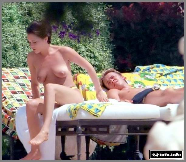 Голая звезда Виктория Бекхэм